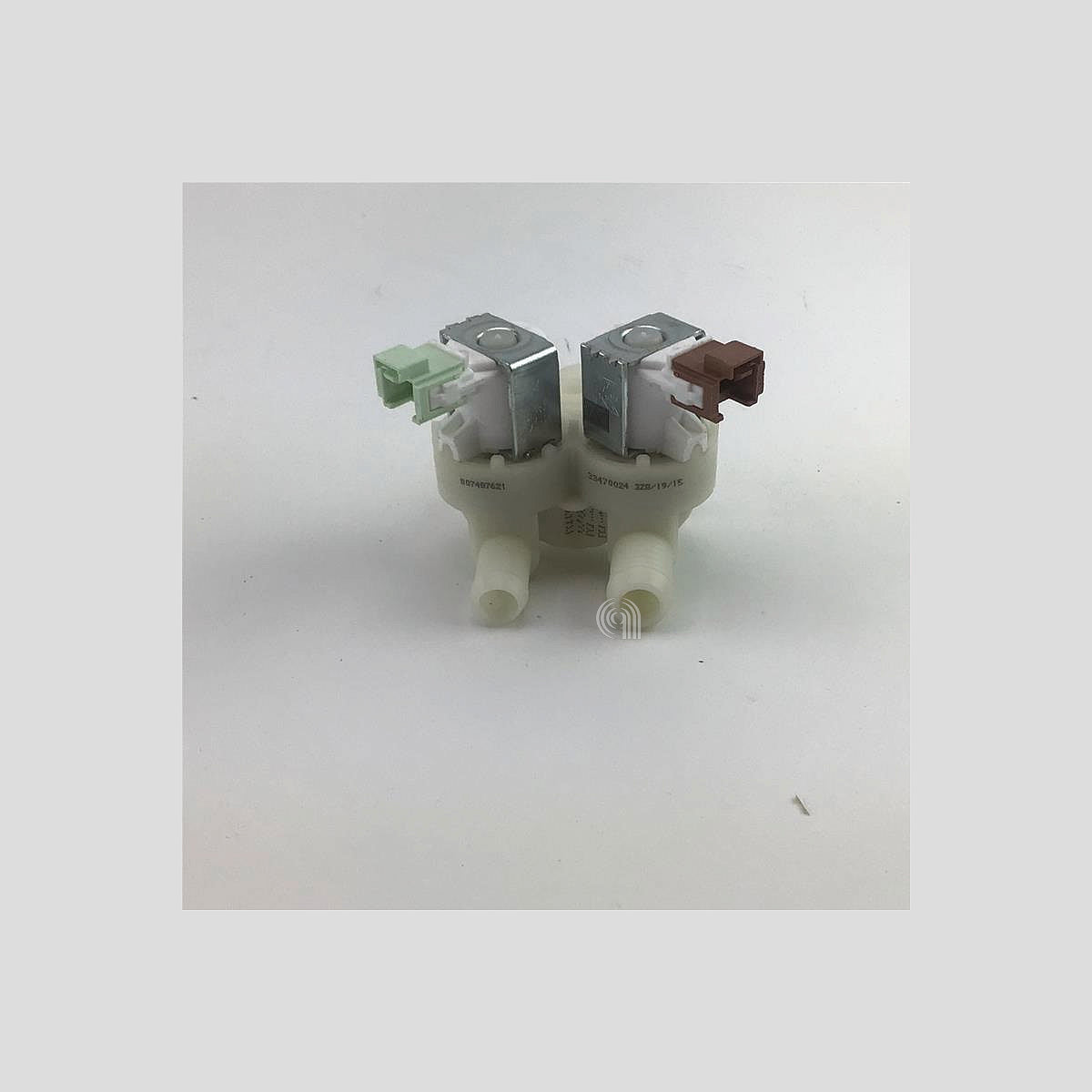 Válvula solenoide 2 vías 180° Electrolux 8074876213