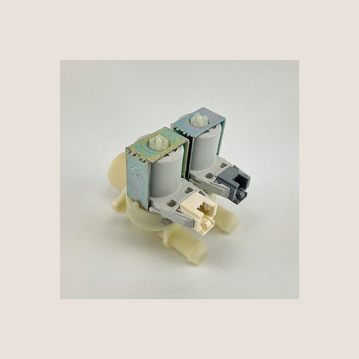 Válvula solenoide 2 vías 180° Beko 2836480100